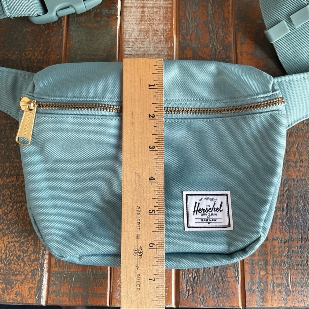 Herschel Hip Pack - Picture 8 of 8
